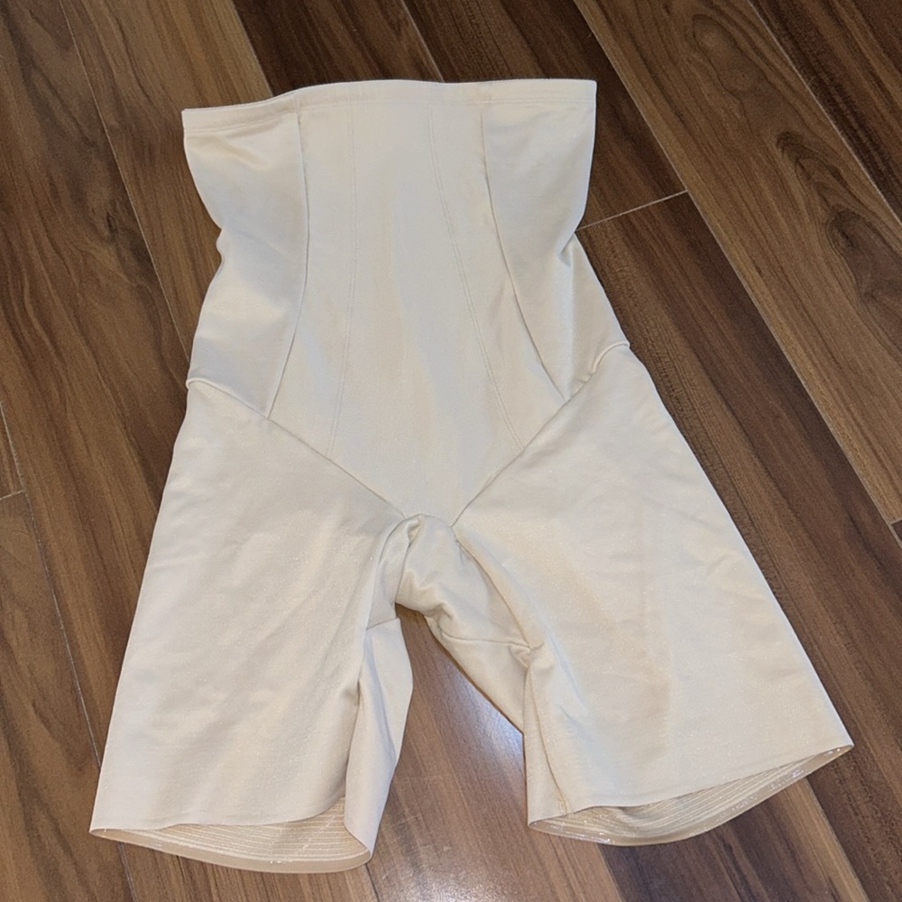XL Miracle Suit body shaper tummy control shorts